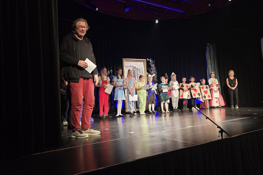 2025_Alice.im.Wunderland 18.jpg